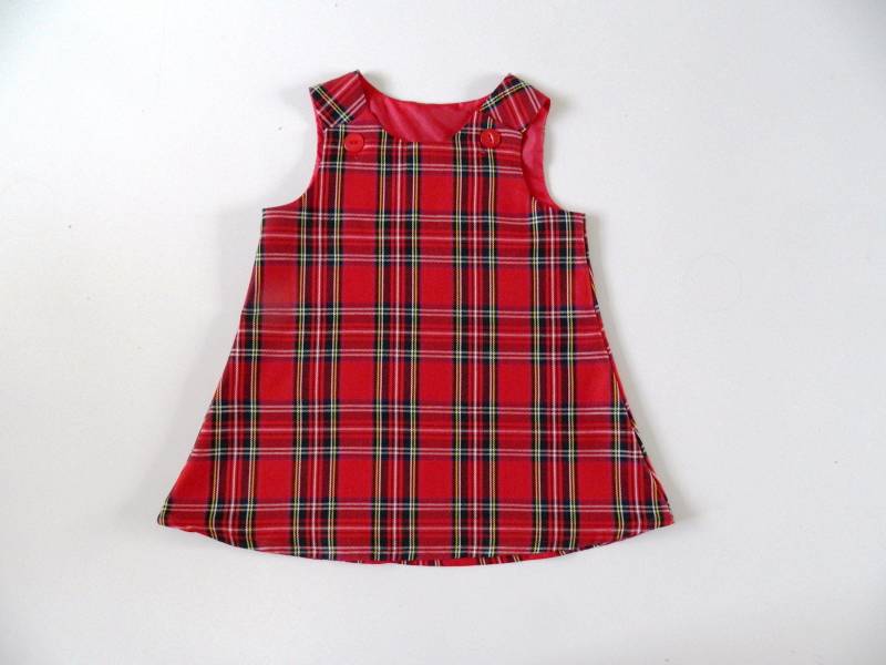 Schöne Mädchen Rot Tartan Schottenkaro Kleid Schottenrock von littleimaginationsuk