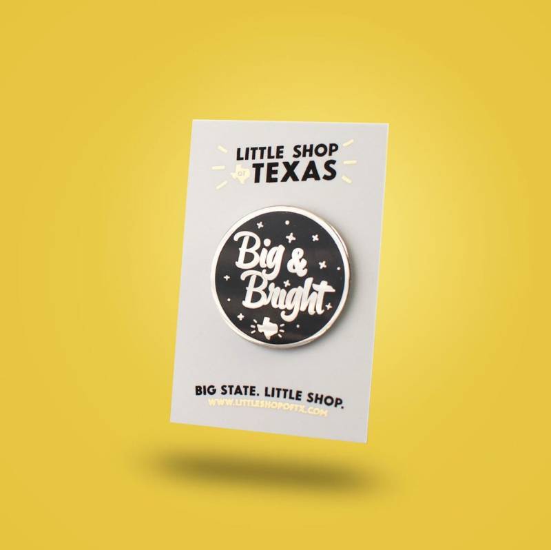 Große & Helle Emaille Pin von littleshopoftx