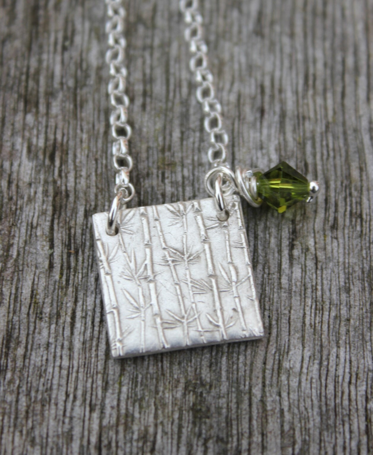 Bambus Anhänger, Pflanzenanhänger, Grüner Perlenanhänger, Perlenschmuck, Pflanzenschmuck, Feinsilber Halskette, Pmc Naturschmuck von littlesilverhedgehog