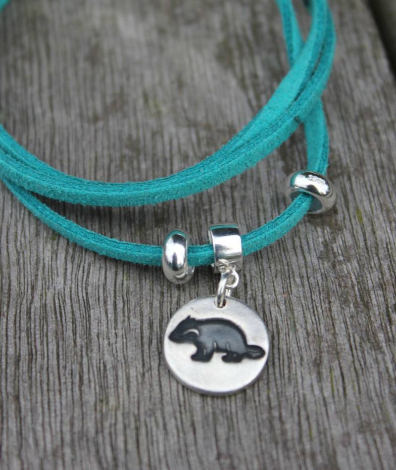 Dachs-Charme-Armband, Silber Dachs Armband, Tierwelt Charm Geschenk, Liebhaber, Druck, Wald Geschenk Dachs-Charme-Armband, Silber Dachs Armband, Tierwelt Charm Geschenk, Liebhaber, Druck, Wald Geschenk von littlesilverhedgehog