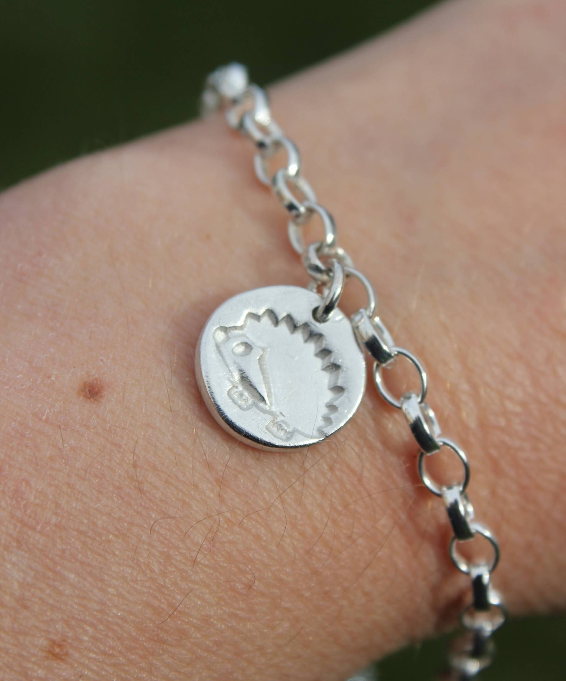 Silber Igel Charm Armband, Sterling Igel Charm, Wildtier Inspiriertes Natur Inspirierter Schmuck, Liebhaber Schmuck von littlesilverhedgehog