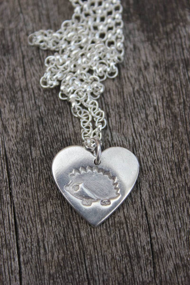 Valentinstag Igel Herz Anhänger, Liebhaber Halskette, Geschenk, Herzförmige Silber Kleine Anhänger Valentinstag Igel Herz Anhänger, Liebhaber Halskette, Geschenk, Herzförmige Silber Kleine Anhänger von littlesilverhedgehog