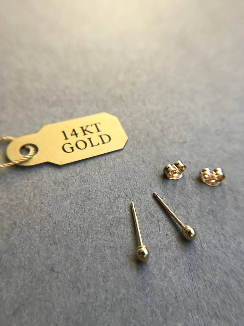 14K Solid Gold Tiny Dot Ball Ohrstecker 2mm, 3mm, 4mm, 5mm 14K Solid Gold Tiny Dot Ball Ohrstecker 2mm, 3mm, 4mm, 5mm von littletinyNY