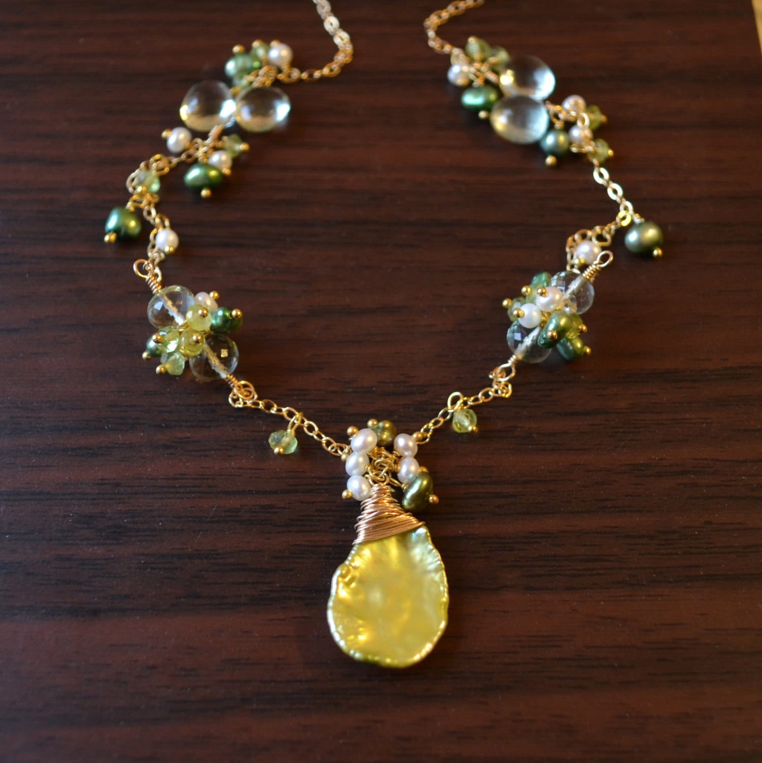 Edelstein-Halskette, Grüner Amethyst, Keshi Freshwater Pearl, Delikat, Frühlingsbraut, Brautschmuck-Lily Of The Valley-Free Shipping Edelstein-Halskette, Grüner Amethyst, Keshi Freshwater Pearl, Delikat, Frühlingsbraut, Brautschmuck-Lily Of The Valley-Free Shipping von livbridal