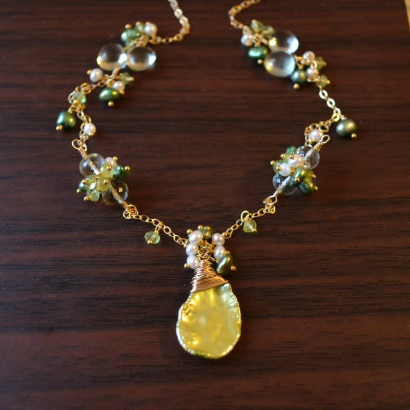 Edelstein-Halskette, Grüner Amethyst, Keshi Freshwater Pearl, Delikat, Frühlingsbraut, Brautschmuck-Lily Of The Valley-Free Shipping Edelstein-Halskette, Grüner Amethyst, Keshi Freshwater Pearl, Delikat, Frühlingsbraut, Brautschmuck-Lily Of The Valley-Free Shipping von livbridal