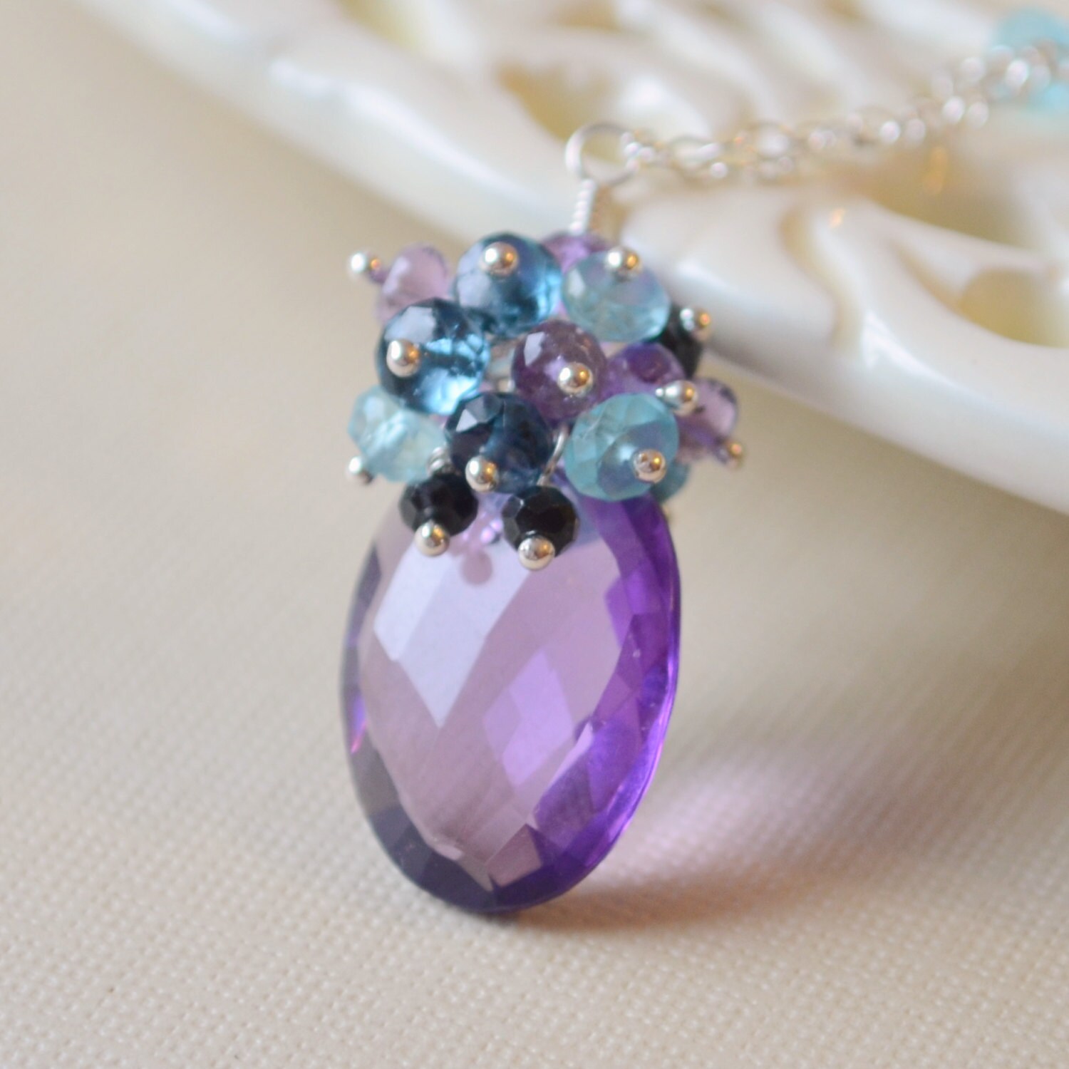Edelstein-Halskette, Pfauenfarben, Echte Amethyst, Apatite, London Blue Topaz, Sterling Silver-Purple Peacock-Free Shipping Edelstein-Halskette, Pfauenfarben, Echte Amethyst, Apatite, London Blue Topaz, Sterling Silver-Purple Peacock-Free Shipping von livbridal