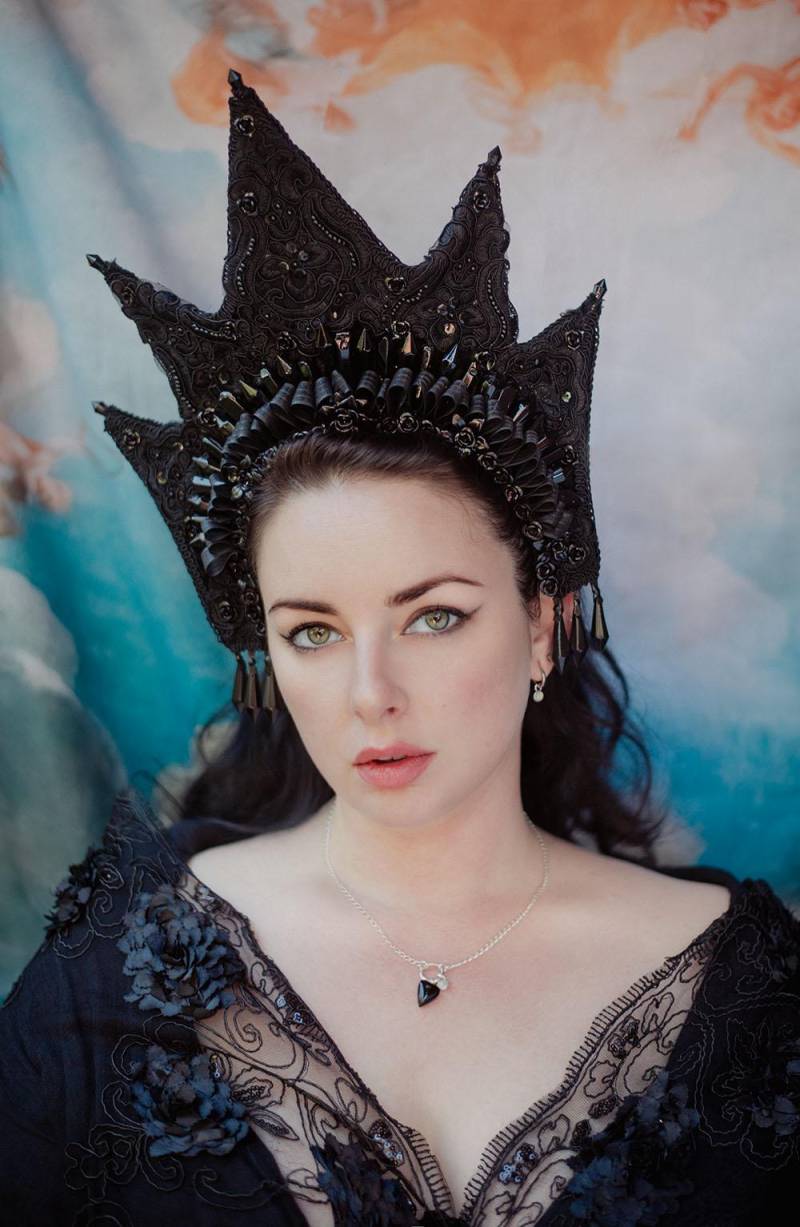 Gothic Couture "Herrin Der Dunkelheit' Evil Queen Kokoshnik Kopfschmuck Gothic Couture "Herrin Der Dunkelheit' Evil Queen Kokoshnik Kopfschmuck von livfreecreations