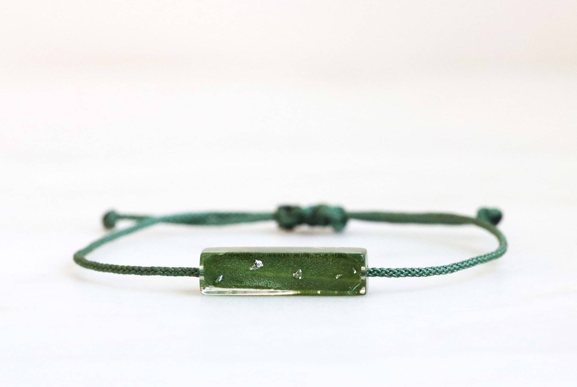 Anhänger Armband Mit Echten Getrockneten Olivenblättern Im Inneren, Textilschnur Armband, Harz Anhänger, Freundschaftsgeschenk von livinlovin