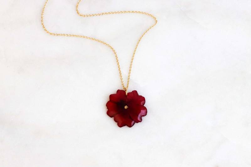 Blumen Anhänger Halskette, Echte Rote Blume Anhänger, Natur Inspiriert Harz Unvergessliches Geschenk, Blumenschmuck, Weihnachtsgeschenk von livinlovin