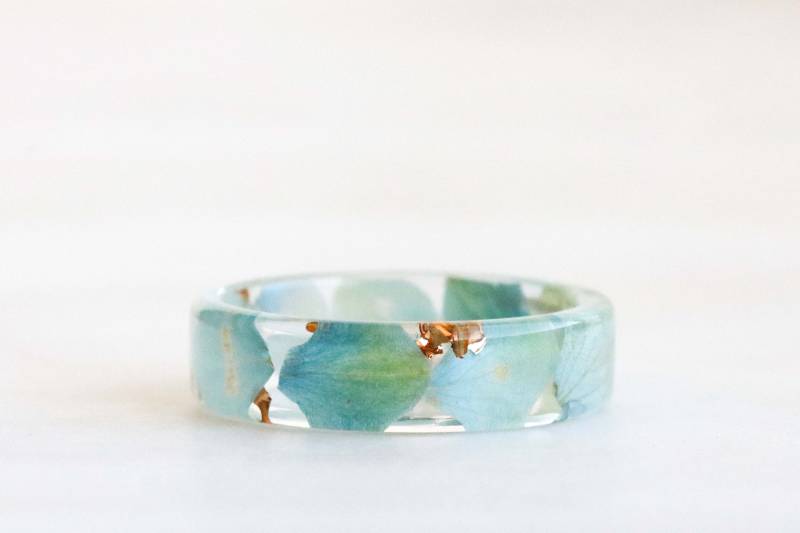 Floraler Harz Ring Echte Hortensienblüten, Gold/Silber/Kupfer Flocken Floraler Harz Ring Echte Hortensienblüten, Gold/Silber/Kupfer Flocken von livinlovin