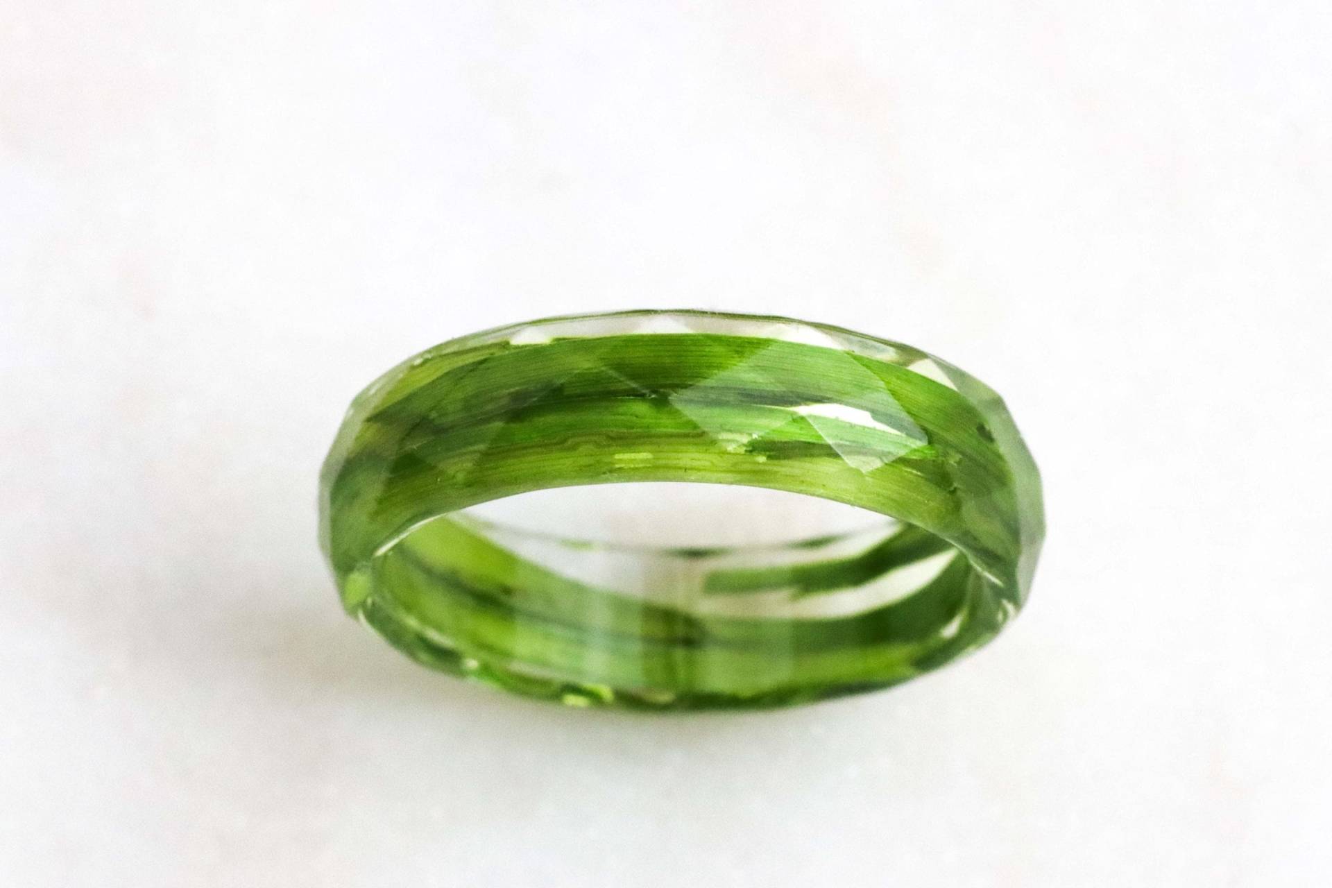 Grass-Harz-Ring, Echte Grüne Blätter Im Inneren, Facettierter Ring von livinlovin