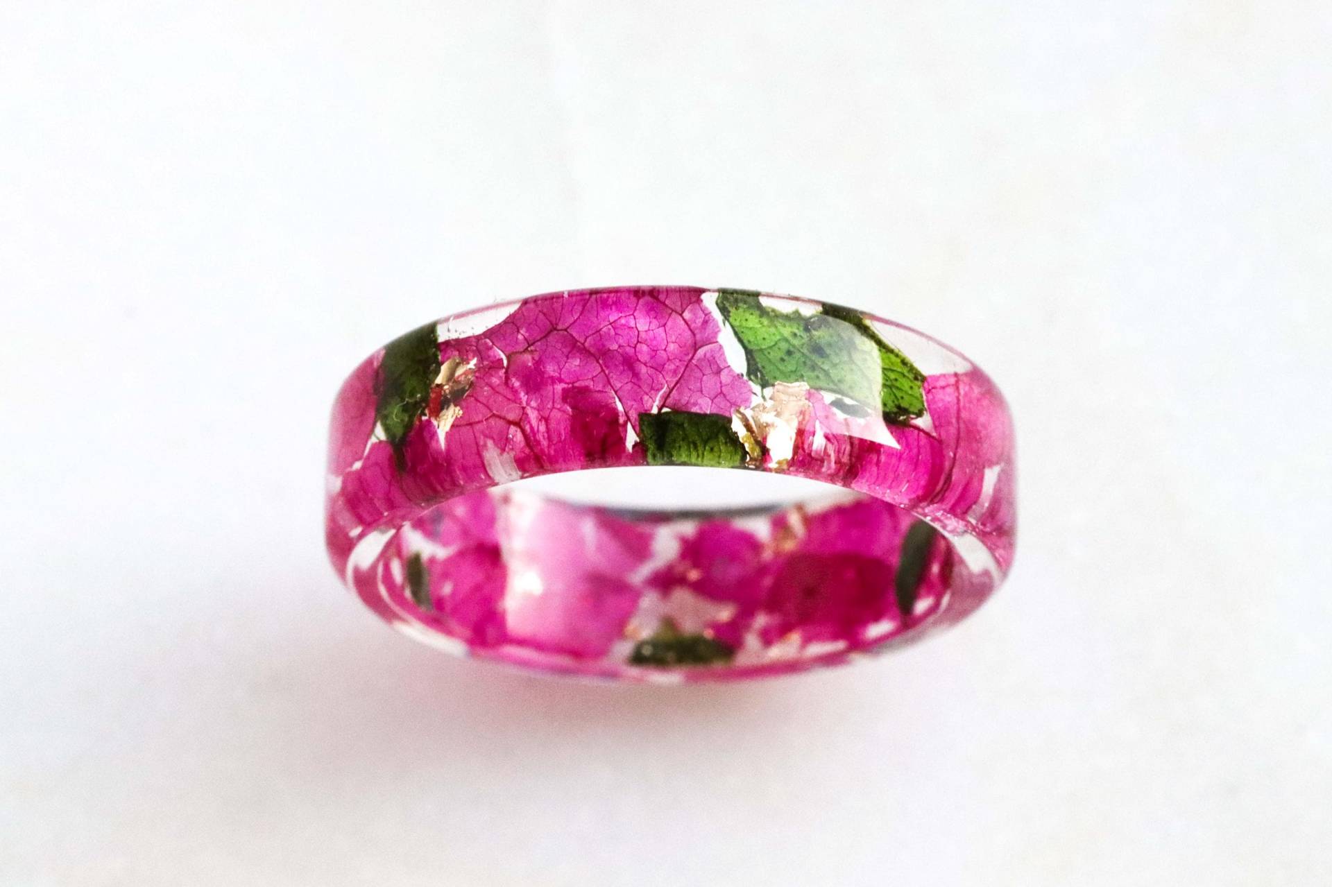 Harzring Gepresste Rosa Blütenblätter, Grüne Blätter & Metallflocken von livinlovin