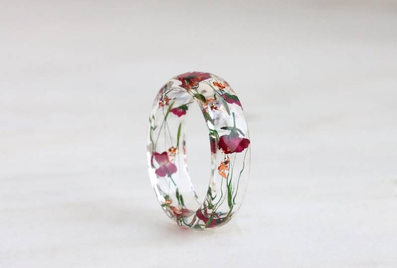 Harz Ring Mit Gepressten Rosa Und Grünen Blumen Silber/Gold Kupfer Flocken, Naturschmuck, Facettierter von livinlovin