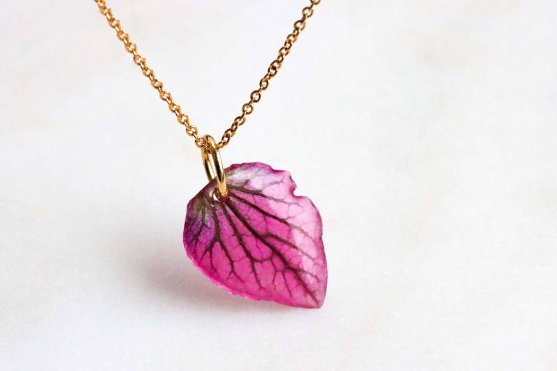 Echte Rosa Sage Blatt Halskette 18K Vergoldetes Harz Anhänger Echte Rosa Sage Blatt Halskette 18K Vergoldetes Harz Anhänger von livinlovin