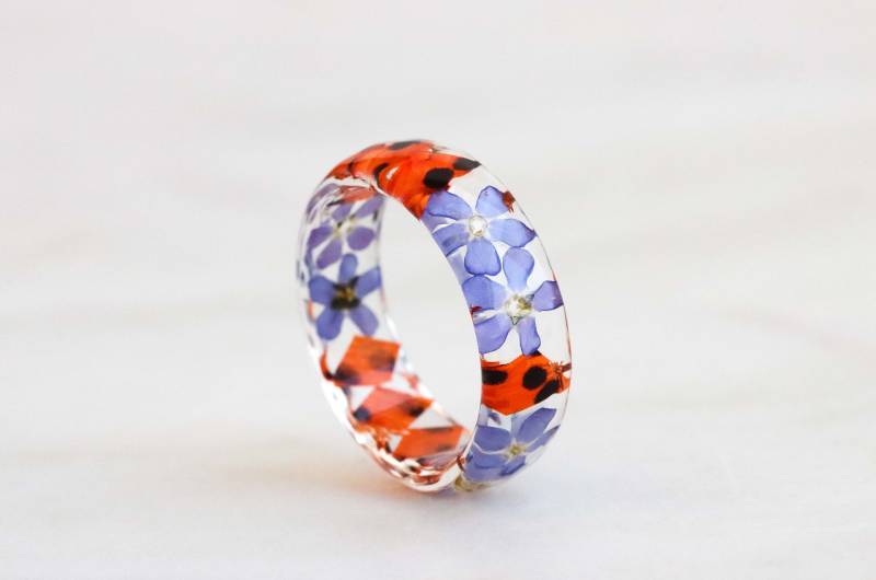 Tigerlilie Ring Mit Gepresste Blumen, Lila Vergissmeinnicht Und Silber/Gold/Kupfer Flocken, Naturschmuck, Orange Tigerlilie Ring Mit Gepresste Blumen, Lila Vergissmeinnicht Und Silber/Gold/Kupfer Flocken, Naturschmuck, Orange von livinlovin