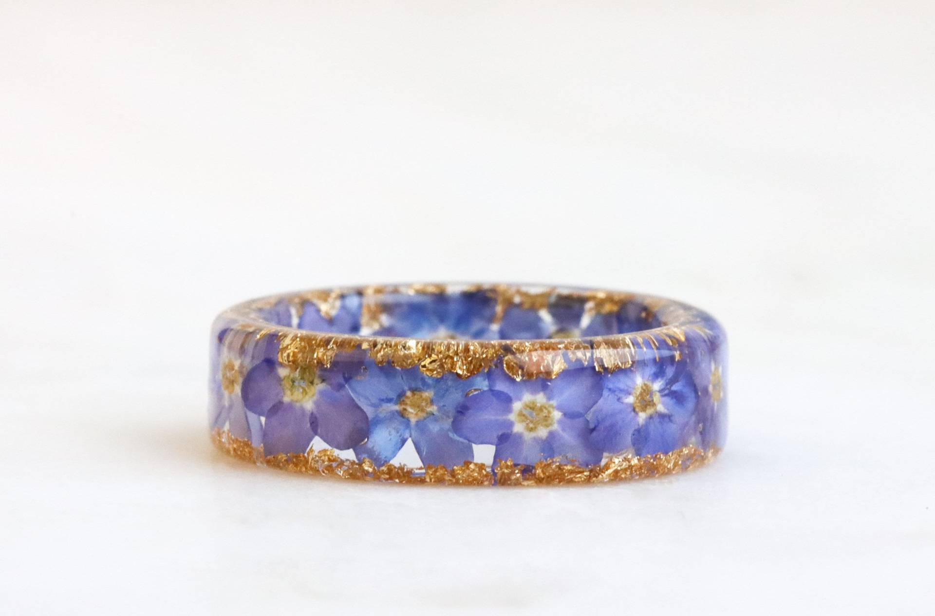 Vergissmeinnicht-Ring, Harzring Mit Echten Blau-Lila Blumen Im Inneren, Von Der Natur Inspirierter Schmuck von livinlovin