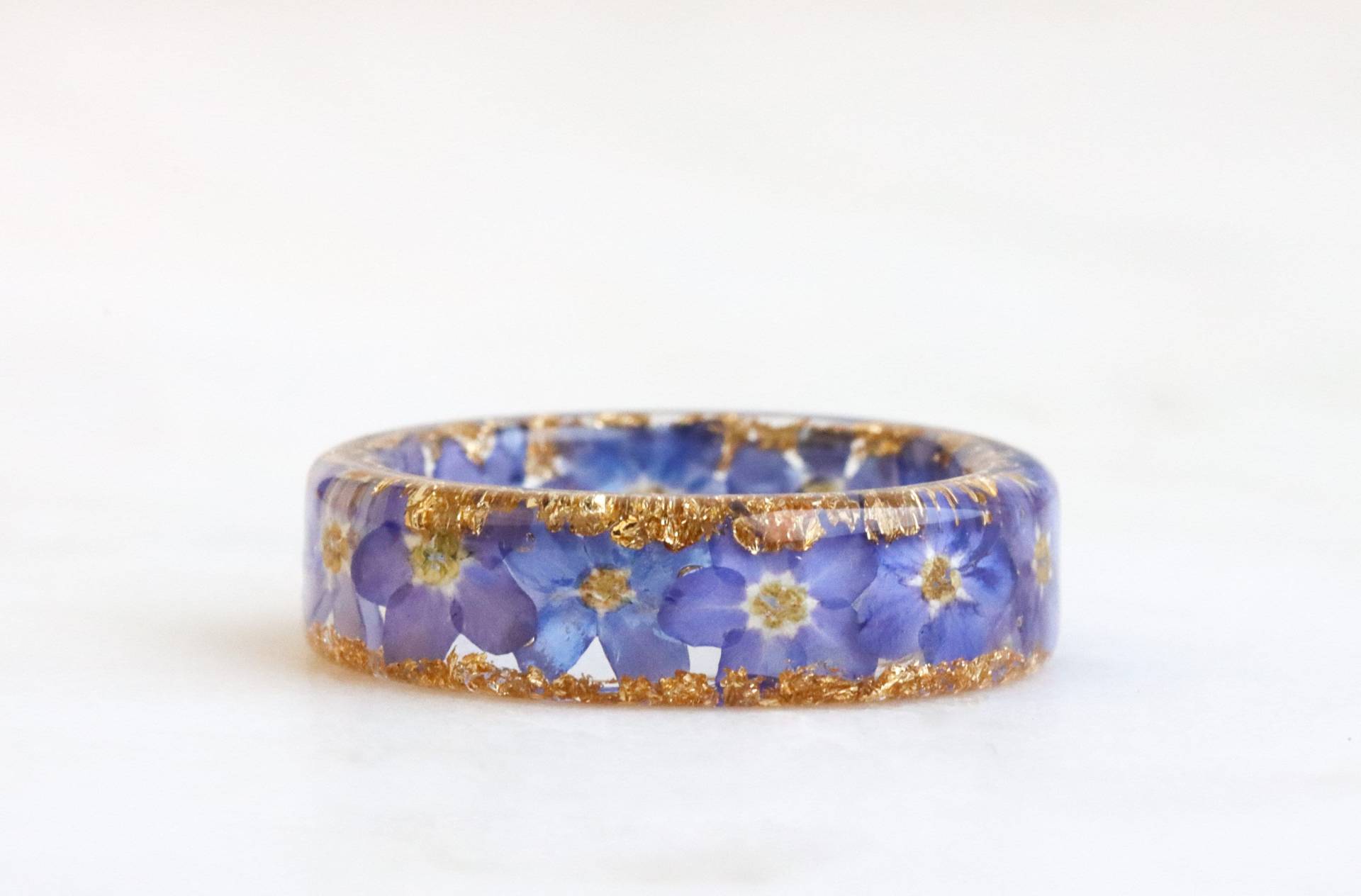 Vergissmeinnicht Ring, Harz Ring Mit Echten Blau Lila Blumen Im Inneren, Natur Inspiriert Schmuck von livinlovin
