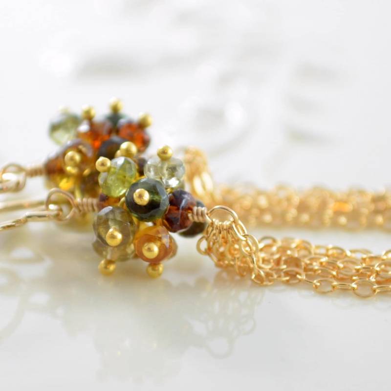 Gold Filled Turmalin Quasten Ohrringe Olivgrün & Toffee von livjewellery
