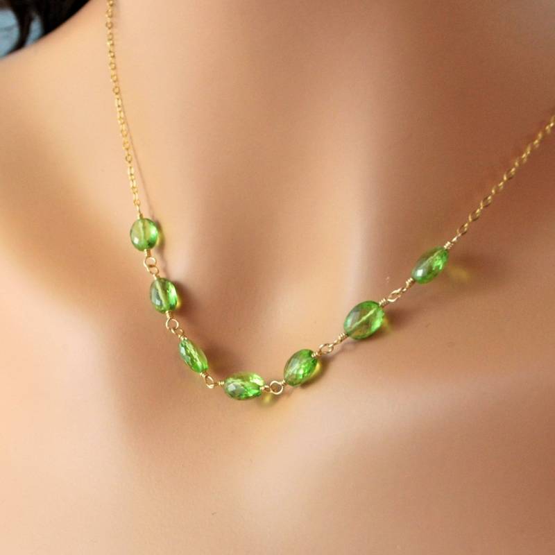 Limette Grüne Peridockkette in Gold Oder Sterling Silber, Made To Order von livjewellery