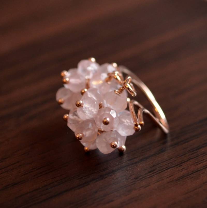 Rosenquarz Cluster Ohrringe Rose Gold Filled, Blush Pink Brautschmuck Rosenquarz Cluster Ohrringe Rose Gold Filled, Blush Pink Brautschmuck von livjewellery