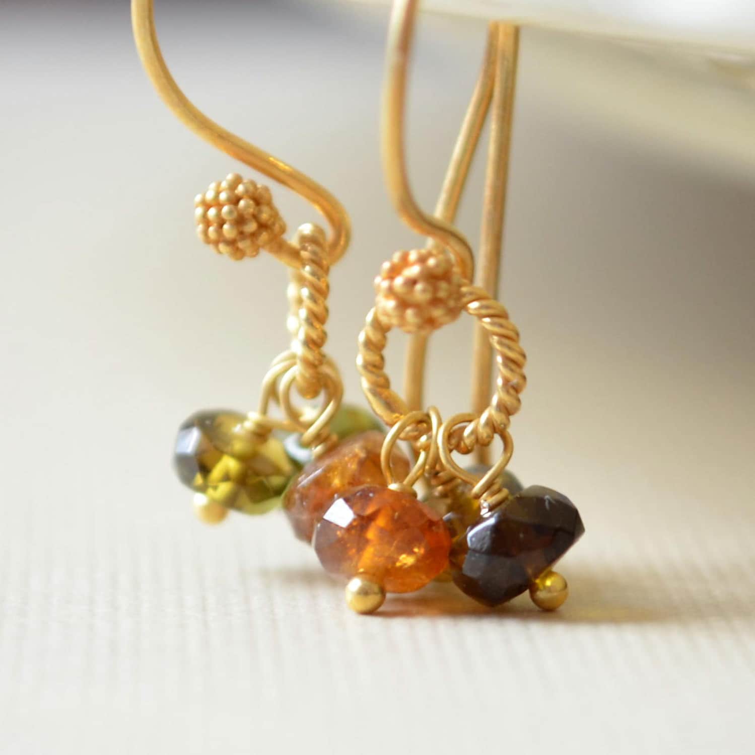 Turmalin Cluster Ohrringe 24K Gold Vermeil, Herbst Edelstein Schmuck von livjewellery
