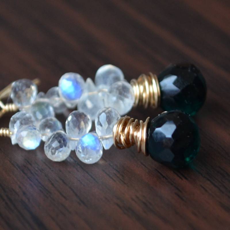 Draht Gewickelt Mondstein Ohrringe Petrol Quarz, Gold Filled von livjewellery