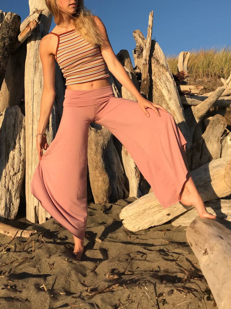 Bambus Yoga Mit Weitem Bein Öko-Rayon Palazzo Gaucho Resort Lounge Strand Athleisure Capri Hose Falte Über Taille von lizajanehandmade