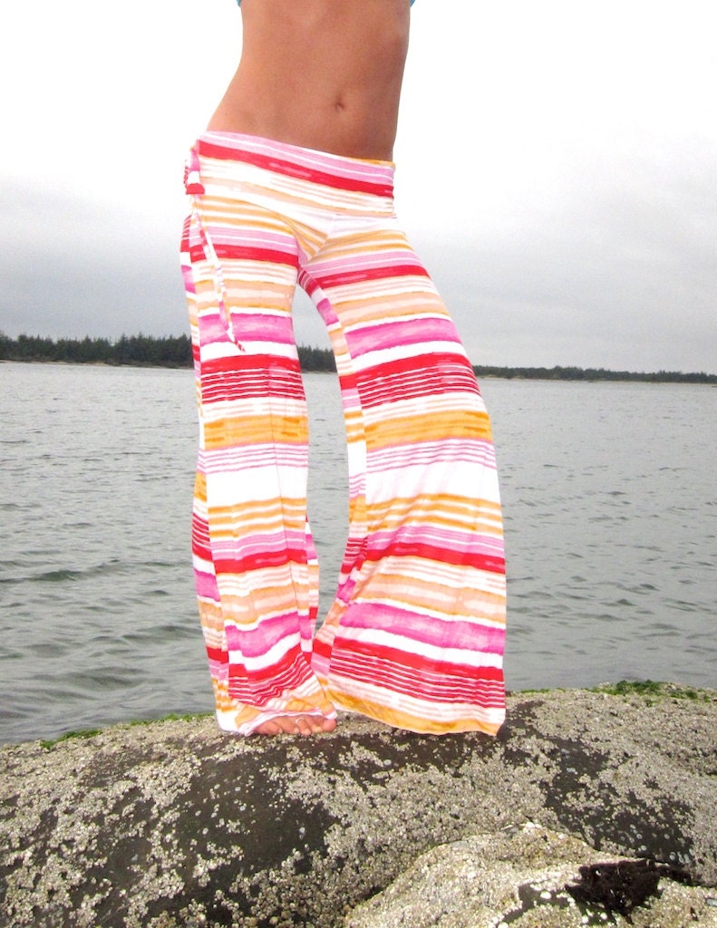 Breites Bein Rot Lila Orange Gestreift Viskose Palazzo Gaucho Yoga Lounge Lässige Strandhose Mit Seitlicher Kordel von lizajanehandmade
