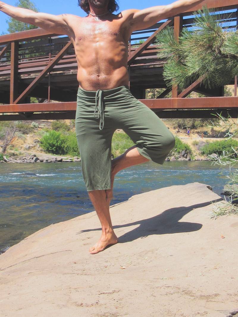 Herren Yoga Weites Bein Goucho Surf Lounge Beach Resort Shorts Oder Caprihose Mit Kordelzug von lizajanehandmade