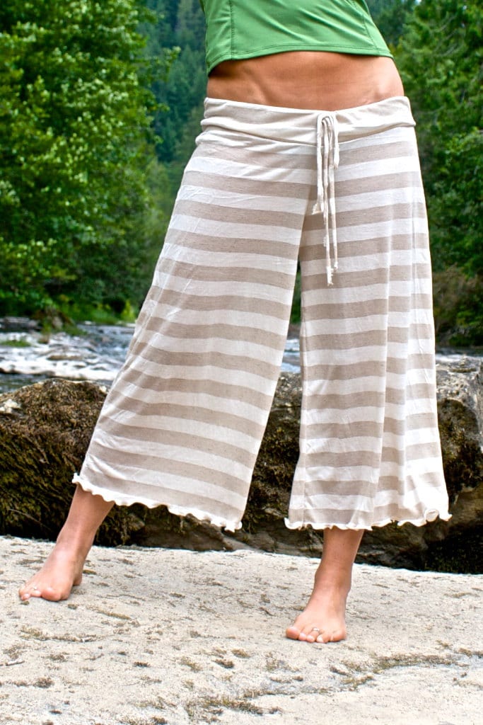 stripe Palazzo Breites Bein Gaucho Yoga Lounge Beach Resort | Wadenlang Capri Hose Mit Kordelzug von lizajanehandmade