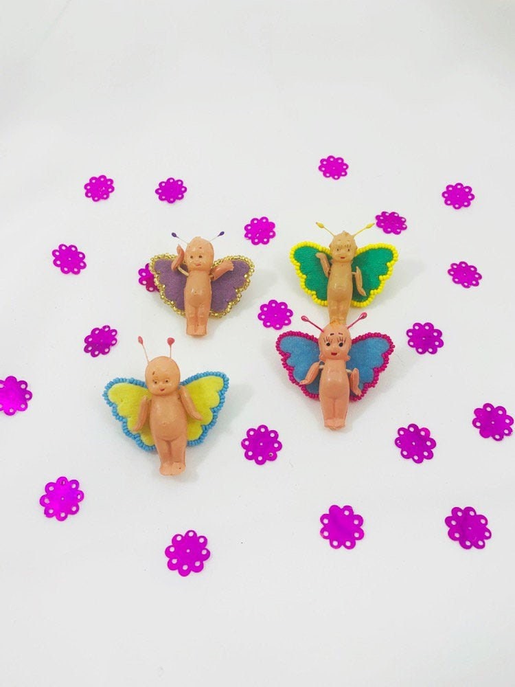 Schmetterling Kewpie Broschen Zelluloid Puppe Miniatur Perlen Flügel Bug Vintage Recycling Mixed Media Kunst Schmuck Samt Pin von lizardcamp