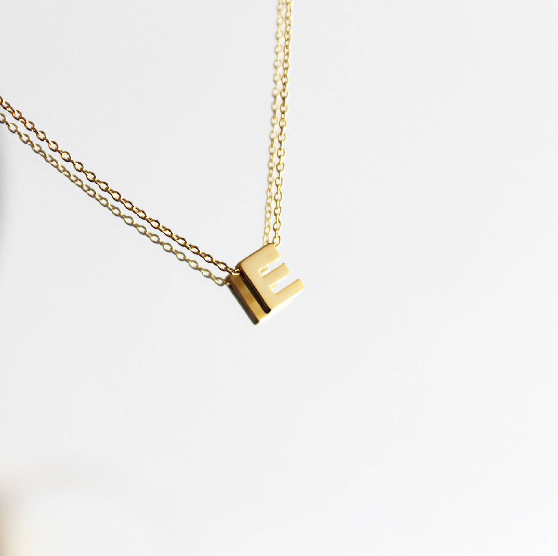 Gold Monogramm Halskette, Zierliche Silber Buchstaben Schlichte Halskette Für Geschenk, Personalisierte Sie Gold Monogramm Halskette, Zierliche Silber Buchstaben Schlichte Halskette Für Geschenk, Personalisierte Sie von lizaslittlethings