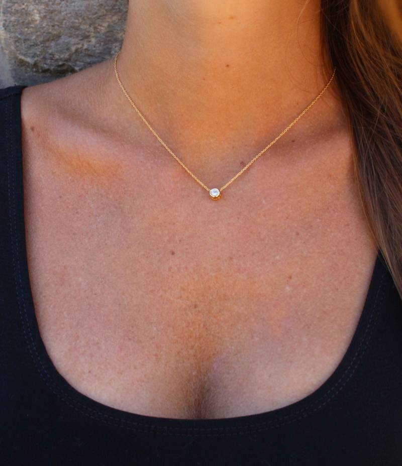 Zarte Cz Kreis Halskette Vergoldeter Diamant Anhänger Zarte Cz Kreis Halskette Vergoldeter Diamant Anhänger von lizaslittlethings