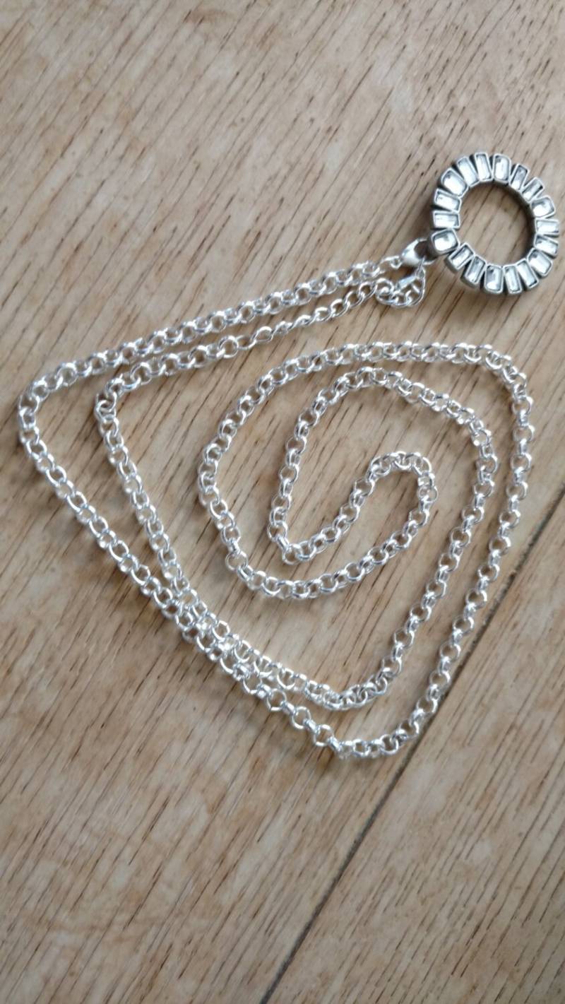 Silberne Brillenkette Mit Antik Silber Lünette Set Strass Eyeglass Anhänger Schleife Silberne Brillenkette Mit Antik Silber Lünette Set Strass Eyeglass Anhänger Schleife von lkbFineAccessories