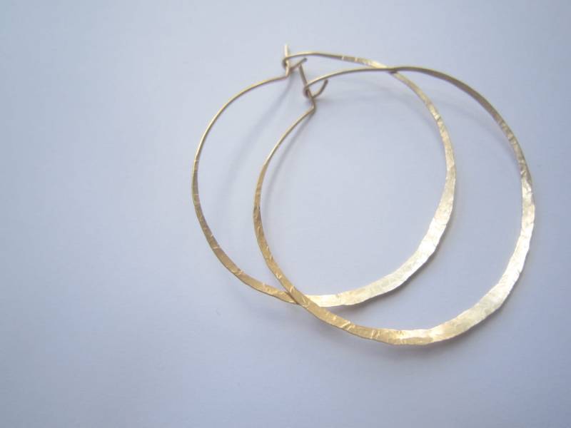 Big Gold Hoop Ohrringe, Große Gold Filled Creolen. 5 cm Lange von lnrdesign