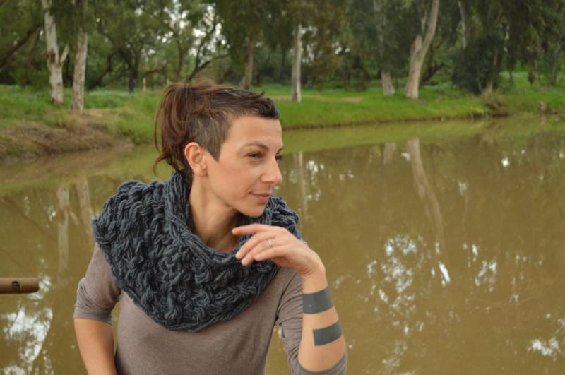 Gestrickt Grau - Elegante Und Gemütliche Motorhaube Handgemachte Garn Wolle 100 % Schal Poncho von lolandlif