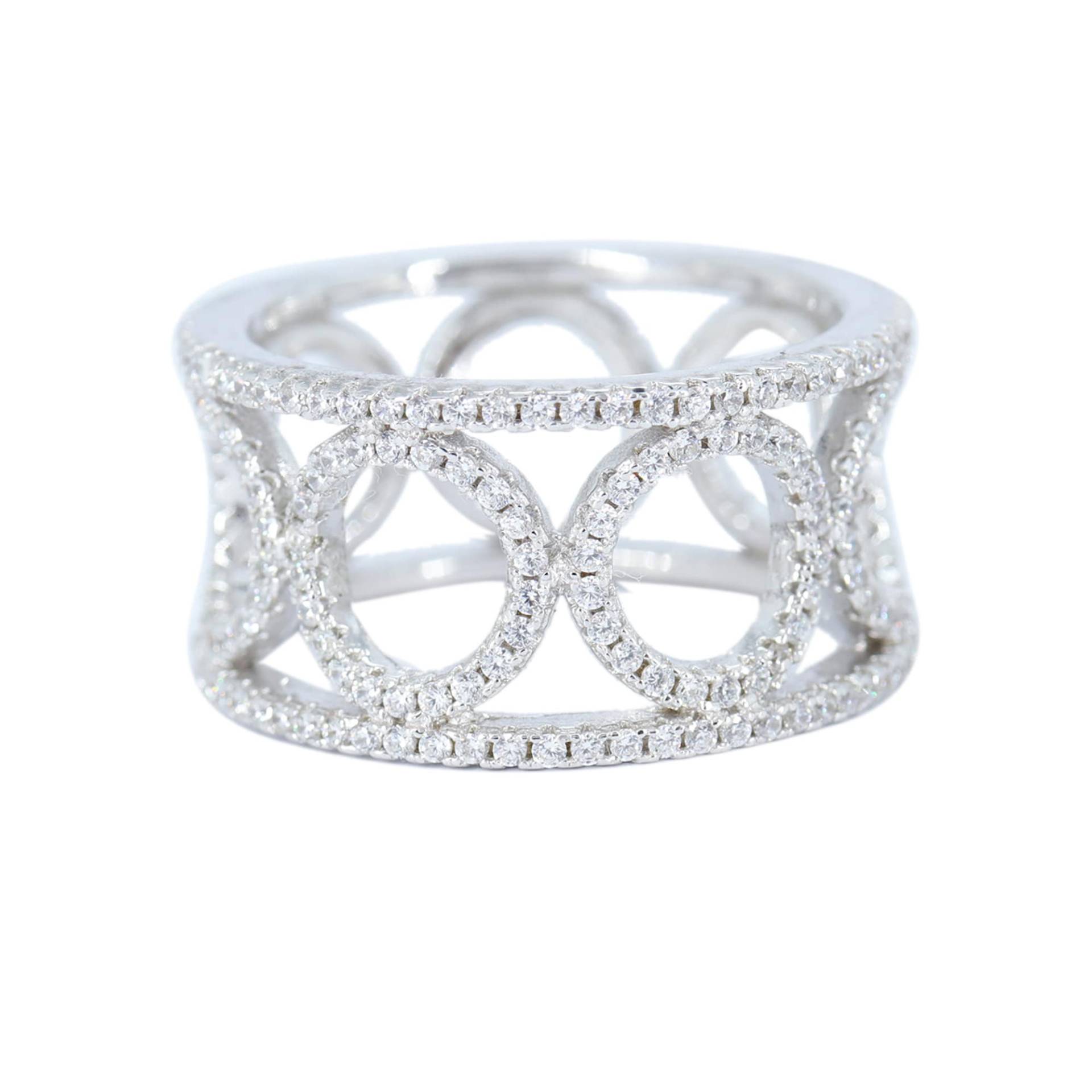 Cherish Wide Paved Cubic Zirkonia Versilbert Eternity Band Ring, Full Cz Diamond Cocktail Fashion Ehering Ring Für Sie von londonjewellers