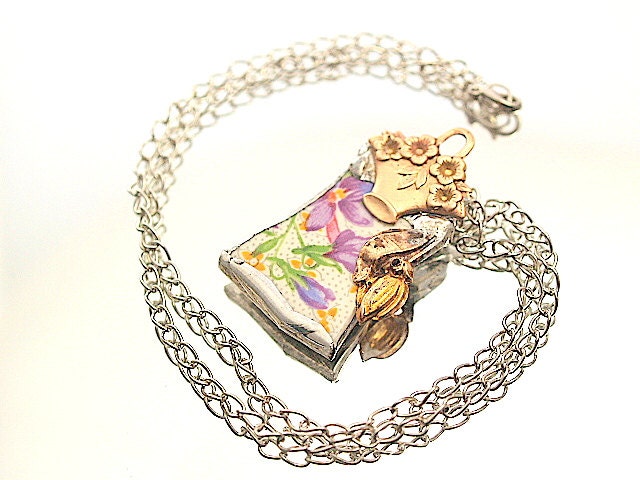 Veilchen Gebrochen China Gelötet Halskette Blumenkorb Muster Lorelie Kay Designs von loreliekaydesigns