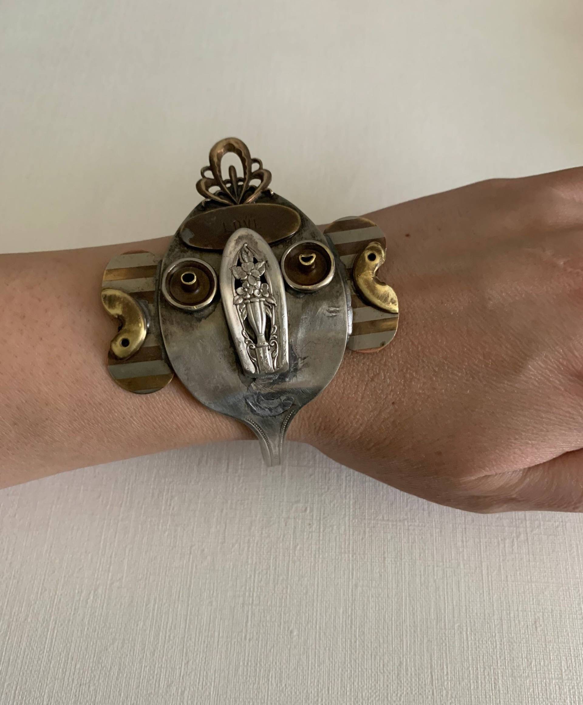 Vintage Artisanal Gemischte Metall Spaß, Glückliches Gesicht Löffel Armband von lostnfoundcalifornia