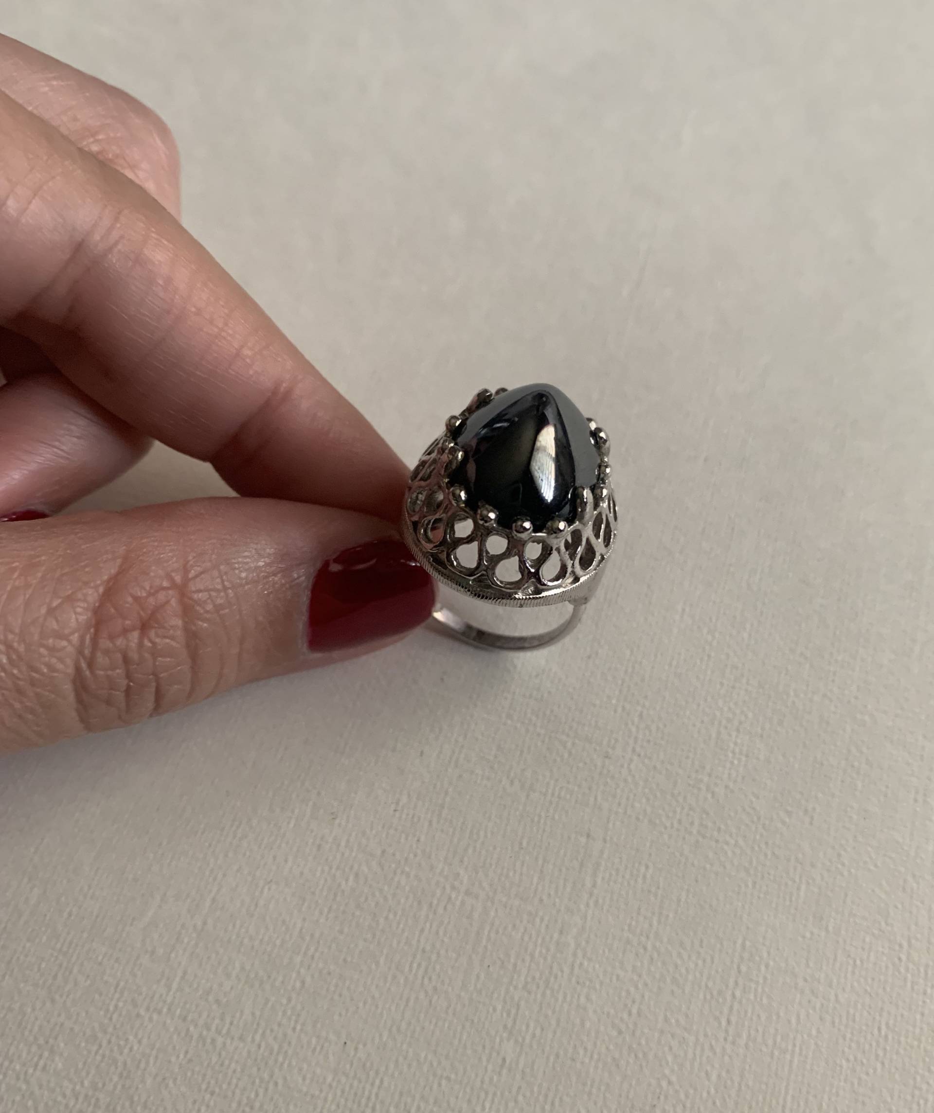 Vintage Sarah Coventry Silber Ton Schwarz Jet Set Statement Ring Verstellbar Vintage Sarah Coventry Silber Ton Schwarz Jet Set Statement Ring Verstellbar von lostnfoundcalifornia