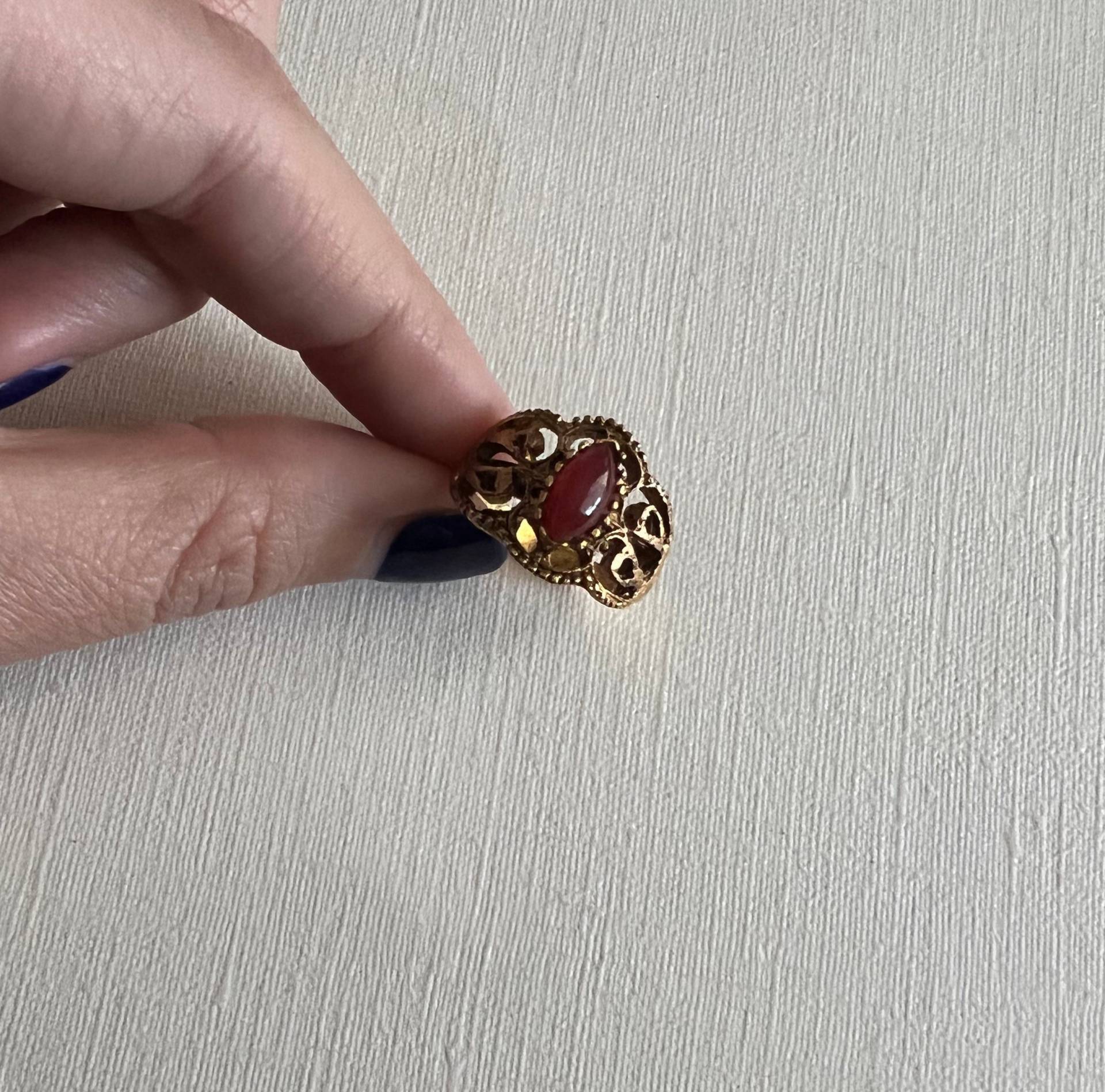 Vintage Vogue Gold Ton Filigran Karneol Ring Verstellbar Vintage Vogue Gold Ton Filigran Karneol Ring Verstellbar von lostnfoundcalifornia