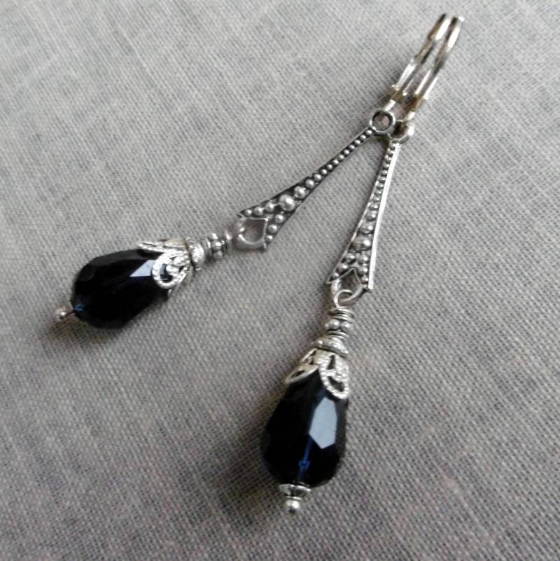 Lange Ohrringe Midnight Tropfen Blau Mit Silber Lange Ohrringe Midnight Tropfen Blau Mit Silber von lottedeluex