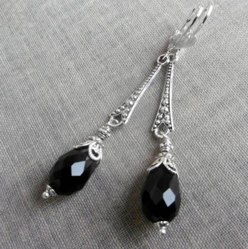 Lange Ohrringe Nocturne Schwarz Mit Silber Lange Ohrringe Nocturne Schwarz Mit Silber von lottedeluex