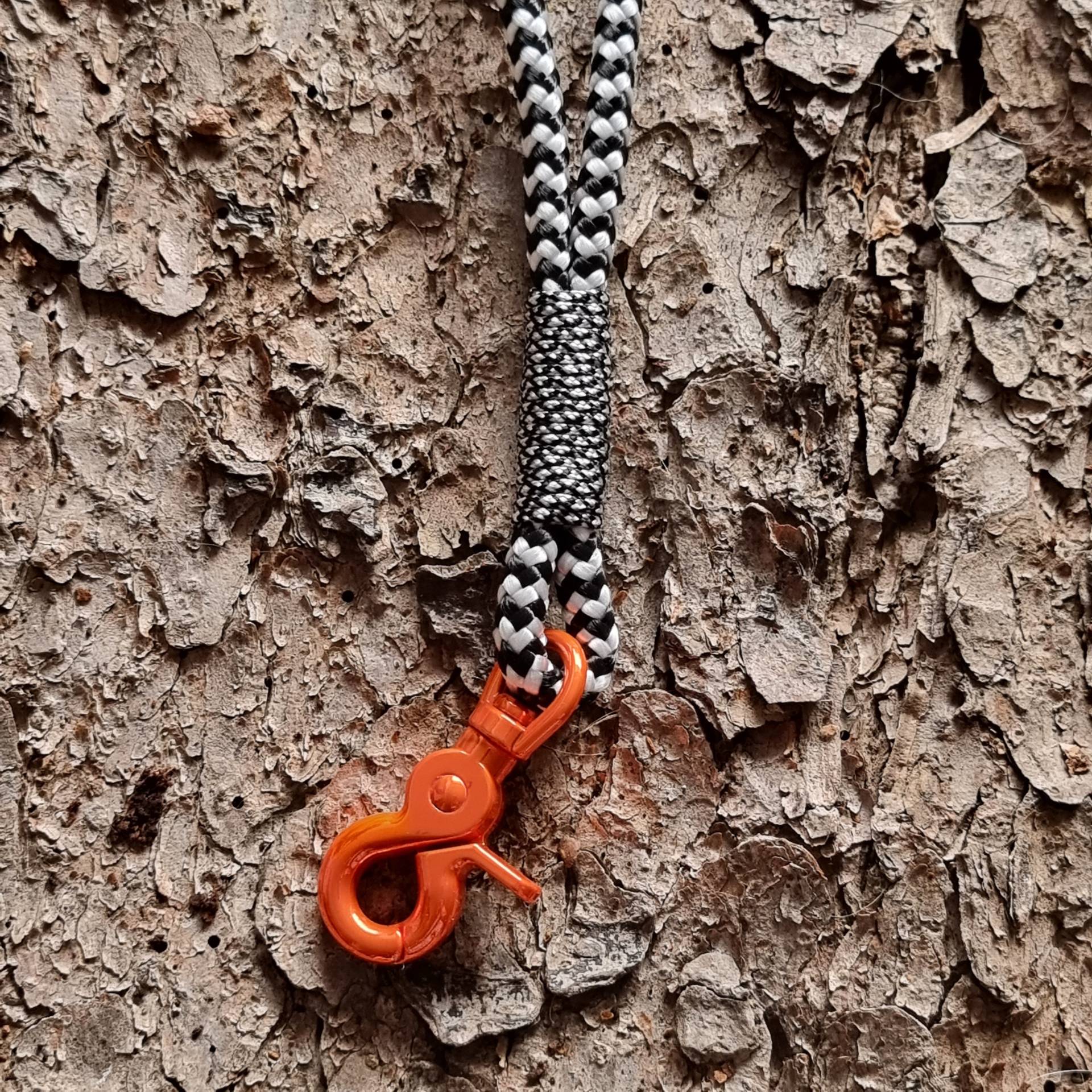 Schlüsselband, Schlüsselanhänger, Ppm Seil, Schwarz/Weiß, Karabiner Orange Schlüsselband, Schlüsselanhänger, Ppm Seil, Schwarz/Weiß, Karabiner Orange von lottilouDesign