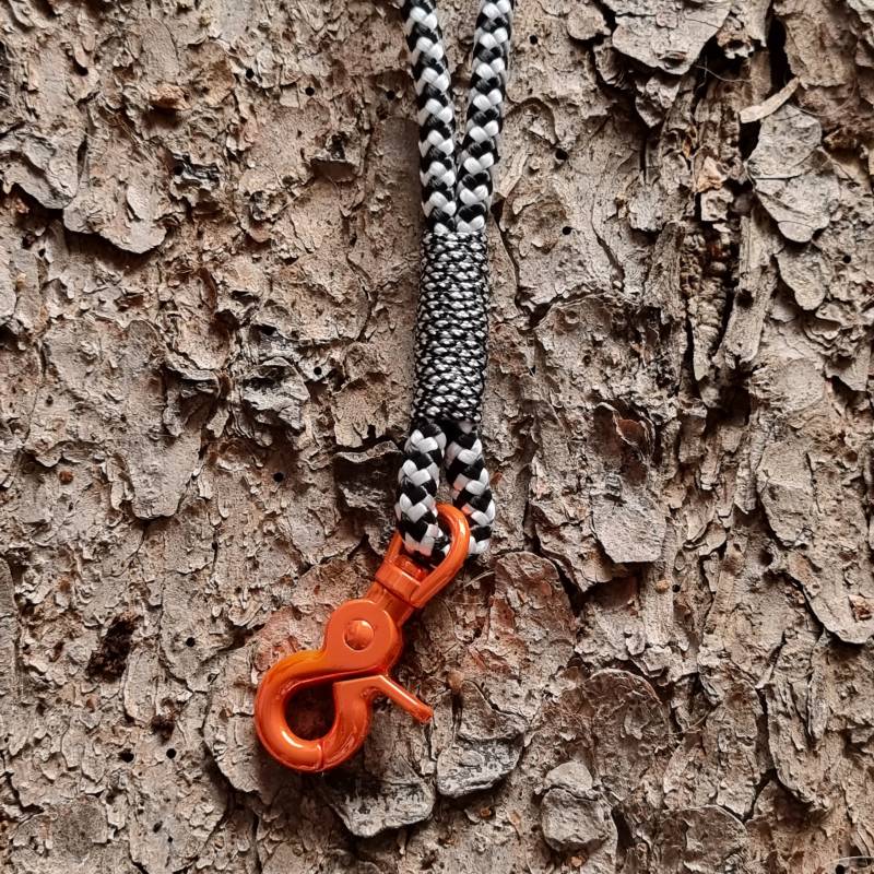 Schlüsselband, Schlüsselanhänger, Ppm Seil, Schwarz/Weiß, Karabiner Orange Schlüsselband, Schlüsselanhänger, Ppm Seil, Schwarz/Weiß, Karabiner Orange von lottilouDesign