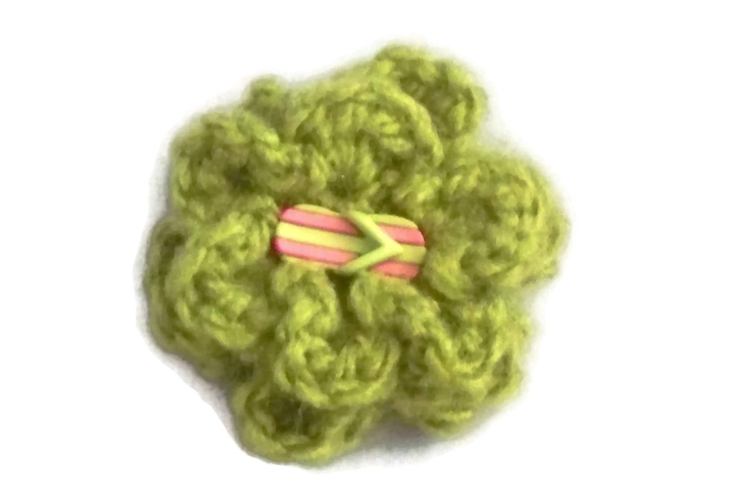 Gehäkelte Blumen Brosche, Grün von lousknittingroom