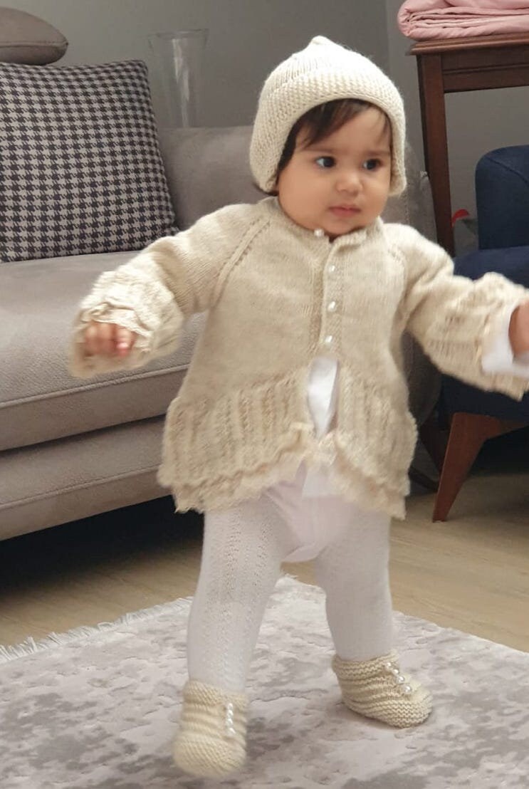 Kamelhaare Hand Gestrickte Spitze Detaillierte Babyjacke, Babygeschenk, Neugeborenen Stricken, Baby Strickjacke Kamelhaare Hand Gestrickte Spitze Detaillierte Babyjacke, Babygeschenk, Neugeborenen Stricken, Baby Strickjacke von loveabouteverything