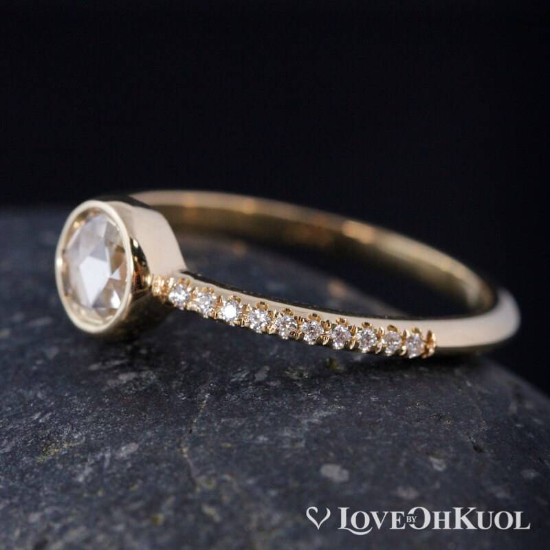 Gelbgold Moissanit Verlobungsring Diamant Solitär Im Rosenschliff von lovebyohkuol