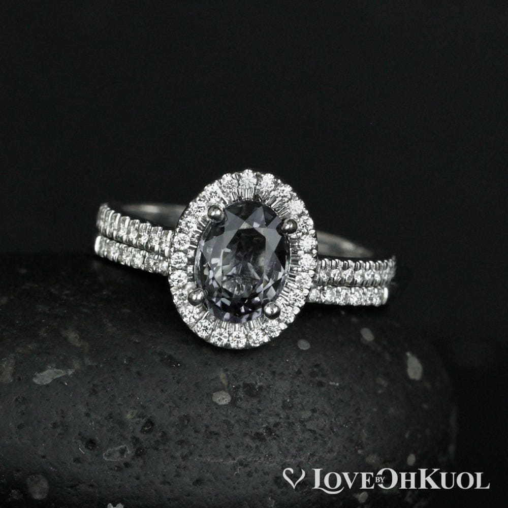 Ovaler Grauer Spinell Ring - Halo Diamant Verlobungsring Halb Eternity Band von lovebyohkuol