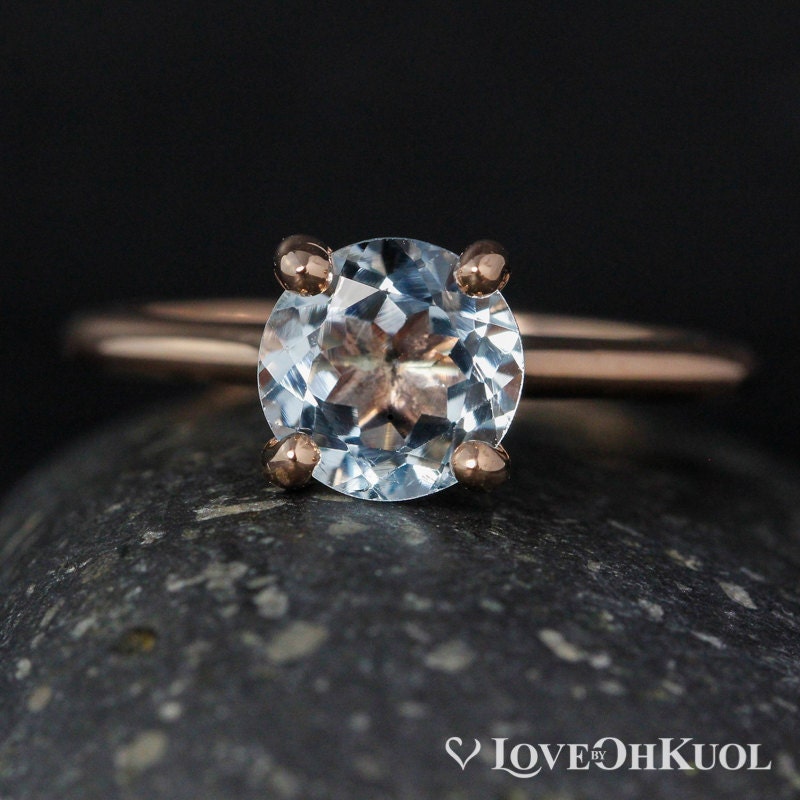 Rosegold Aquamarin Solitär Ring März Geburtsstein, Etwas Blaues von lovebyohkuol